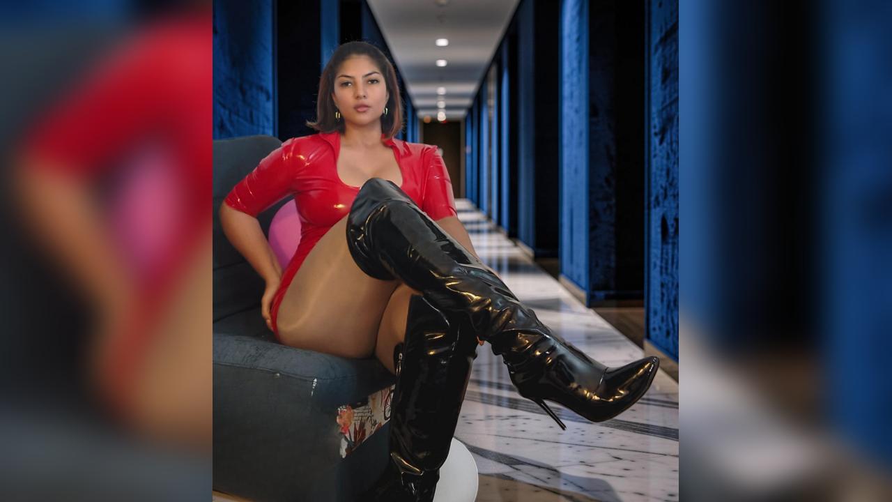 Webcam chat profile for WayraFetish: Dominatrix