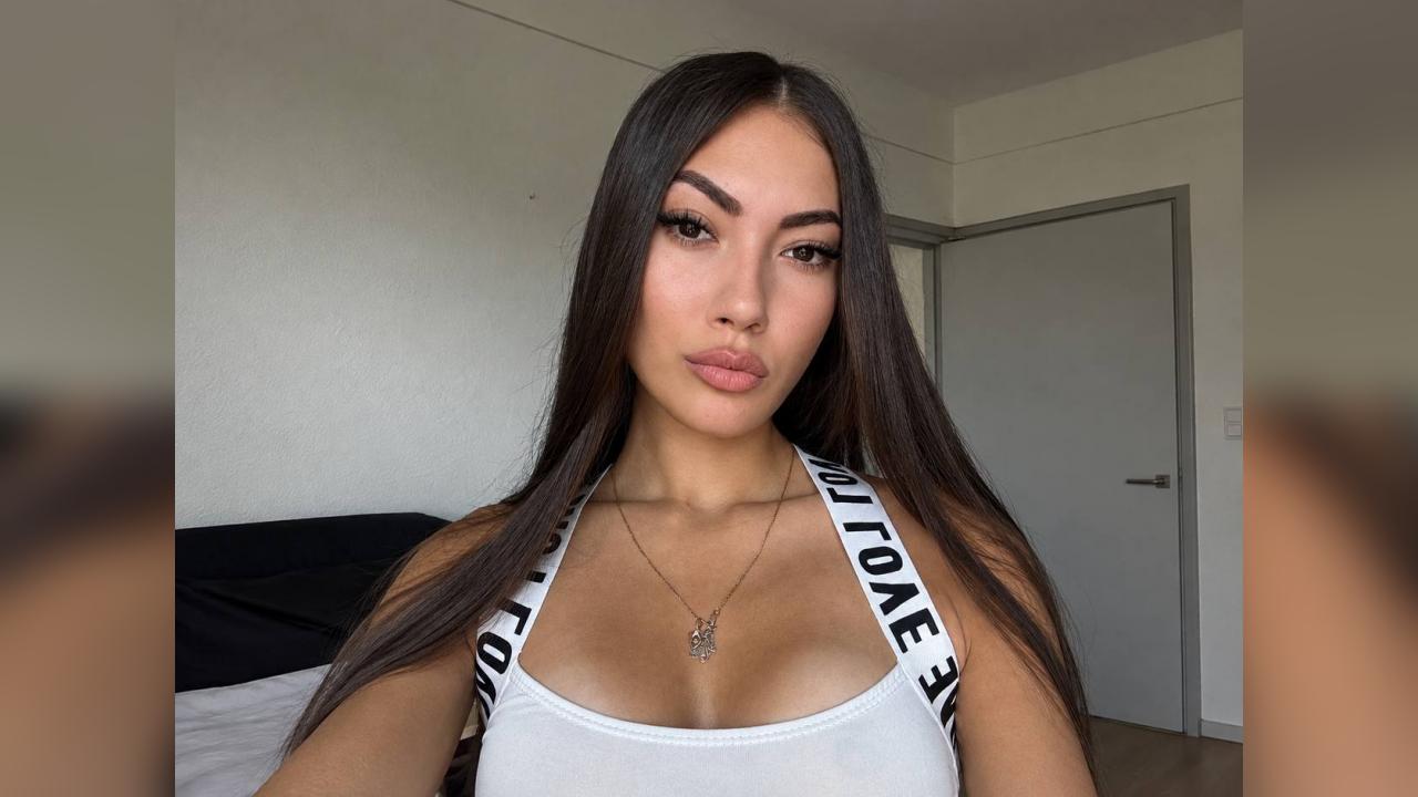 Webcam chat profile for Amelie2001: Dominatrix