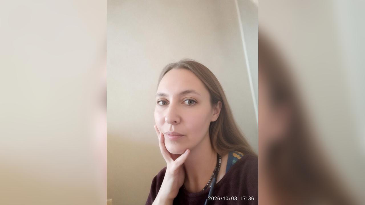 Webcam chat profile for Elfina: Cooking