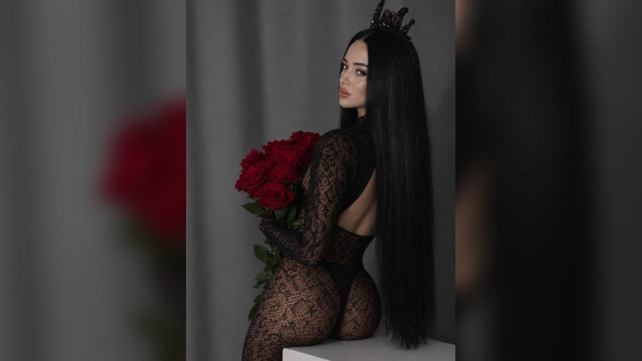 Webcam chat profile for kristina555: Outfits