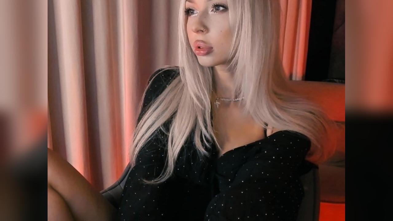 Webcam chat profile for AlaskaLane: Legs, feet & shoes