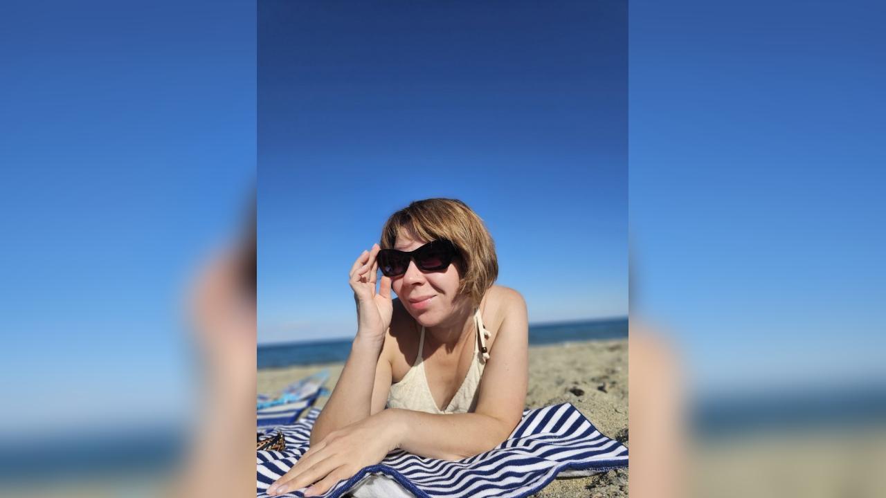 Webcam chat profile for Dinara