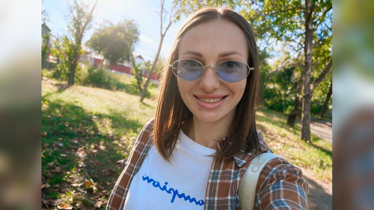 Webcam chat profile for MiraeBell: Outfits