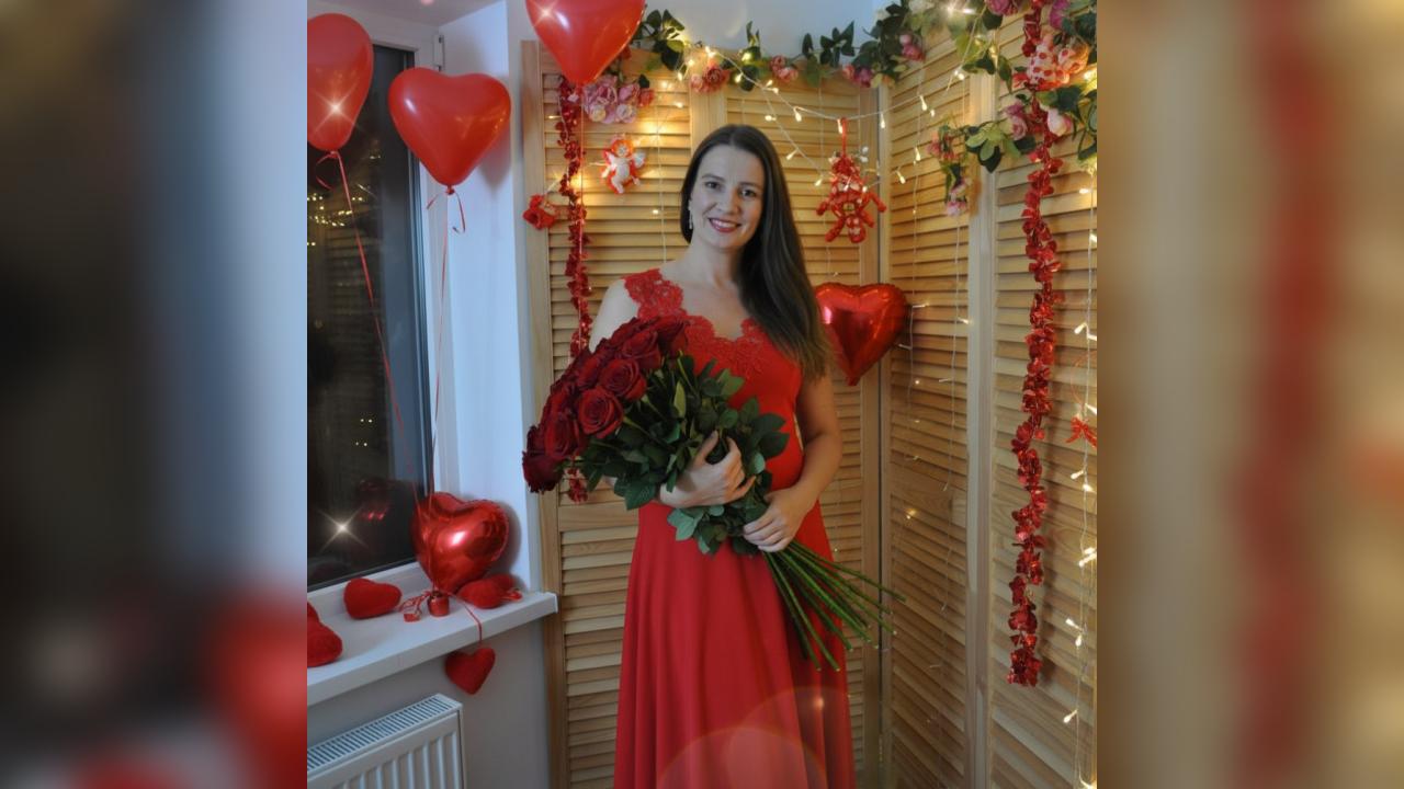 BellaGoldis