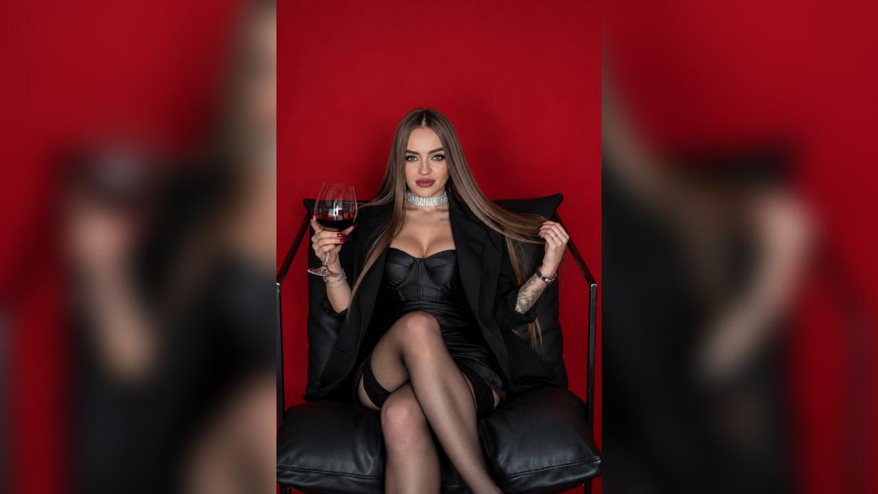 Webcam chat profile for V2anesa: Ask about my Hobbies