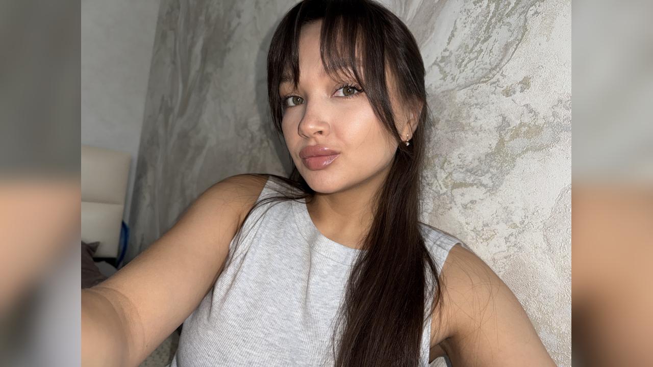 Webcam chat profile for AmoreGirll