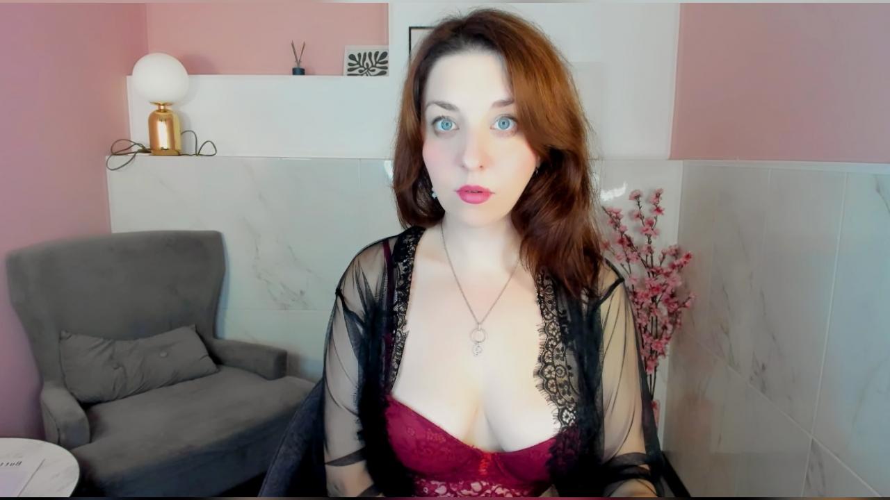 Webcam chat profile for MargarettFatal: Legs, feet & shoes