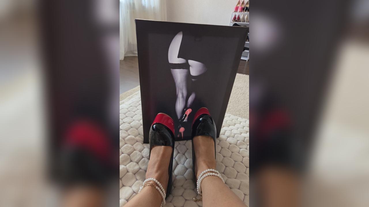 Webcam chat profile for Sweetie85: Bondage & discipline