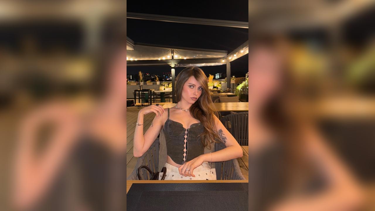 Webcam chat profile for LilaRose: Leather
