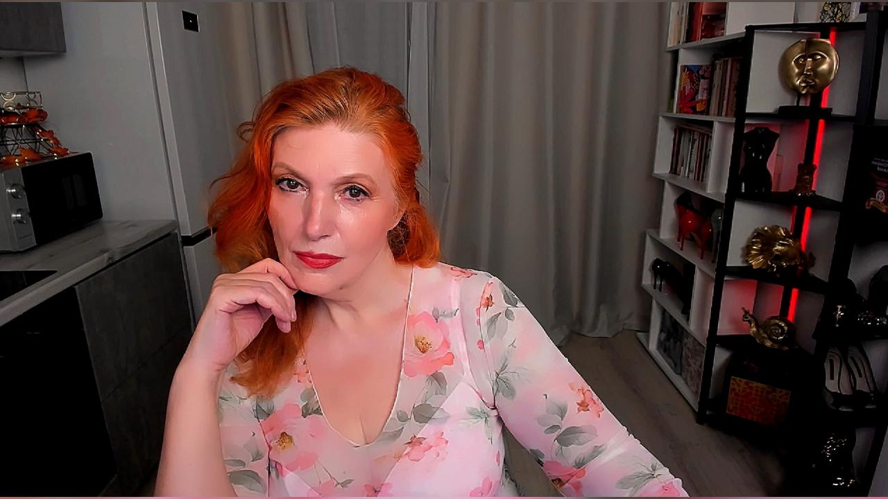 Webcam chat profile for AlmazFireFoxOne: Kissing