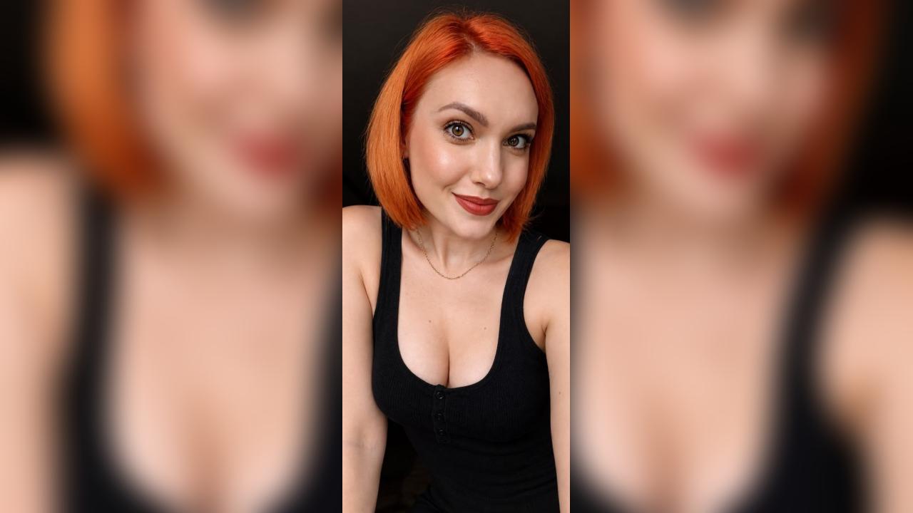 Webcam chat profile for FoxyLady: Leather