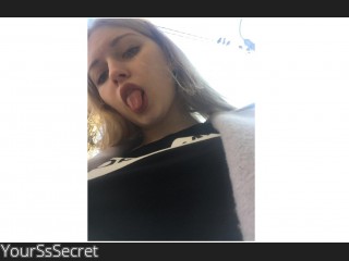 Webcam model YourSsSecret from CamContacts