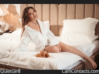 Webcam model QuietGirlll from CamContacts