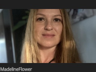 Webcam model MadelineFlower from CamContacts