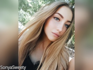 Webcam model SonyaSweety from CamContacts