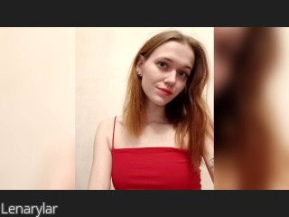 Webcam model Lenarylar from CamContacts