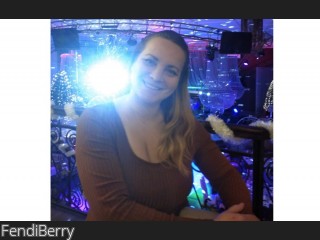 Webcam model FendiBerry from CamContacts