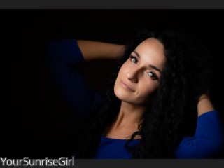 Webcam model YourSunriseGirl from CamContacts