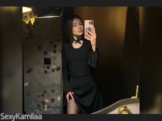 Webcam model SexyKamilaa from CamContacts