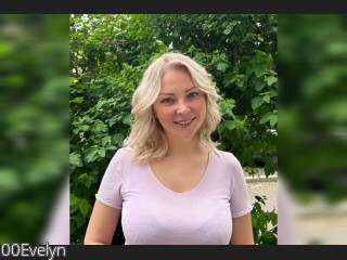 Webcam model 00Evelyn from CamContacts