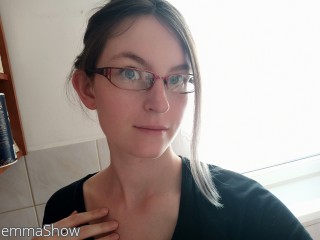 Webcam model emmaShow profile picture