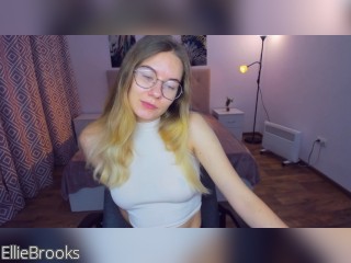 Webcam model EllieBrooks from CamContacts