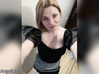 Webcam model AngelLia from CamContacts