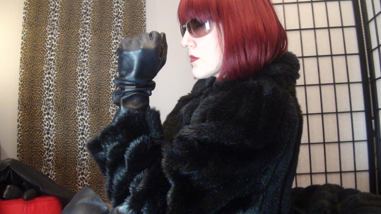 Webcam chat profile for MistressViv: Dominatrix