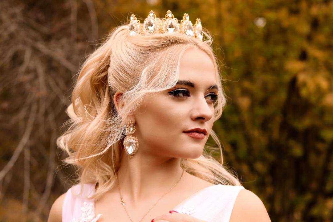 Webcam chat profile for lollyjull: Bondage & discipline