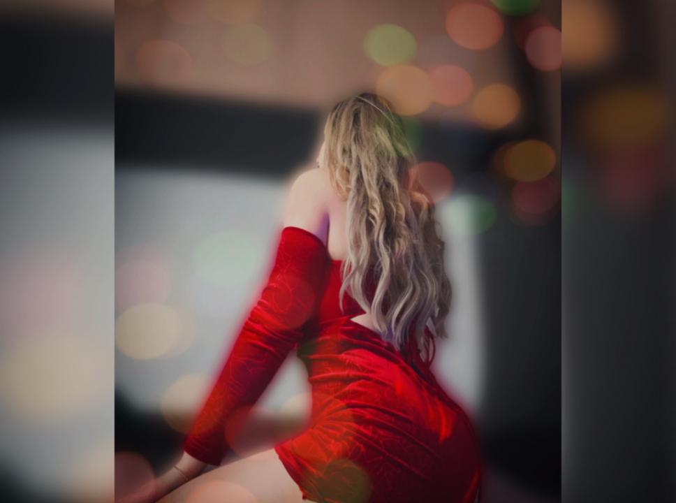 Webcam chat profile for XxxYourGoddessx: Latex & rubber