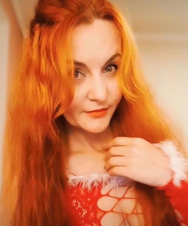 Webcam chat profile for JasminLove: Legs, feet & shoes