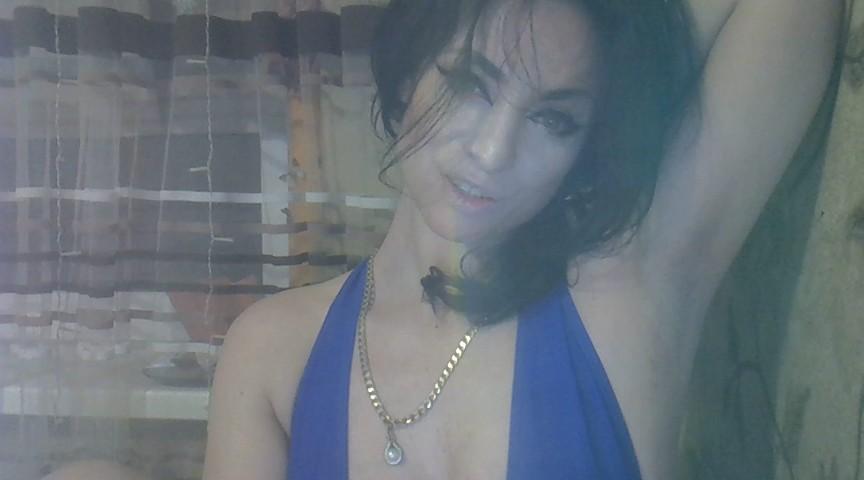 Webcam chat profile for JenniferShy: Dancing