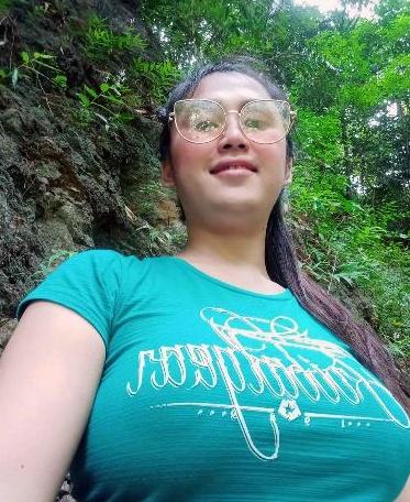 Webcam chat profile for KissyBunny69: Kissing