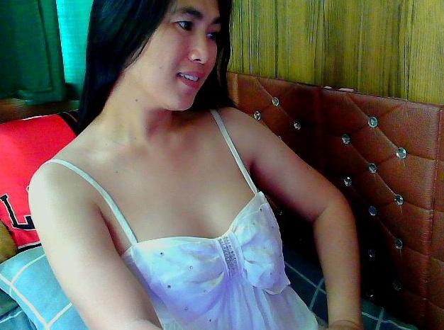 Webcam chat profile for KissyBunny69: Kissing