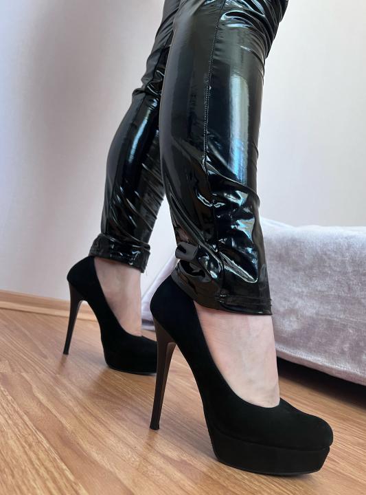 Webcam chat profile for MissRose: Dancing