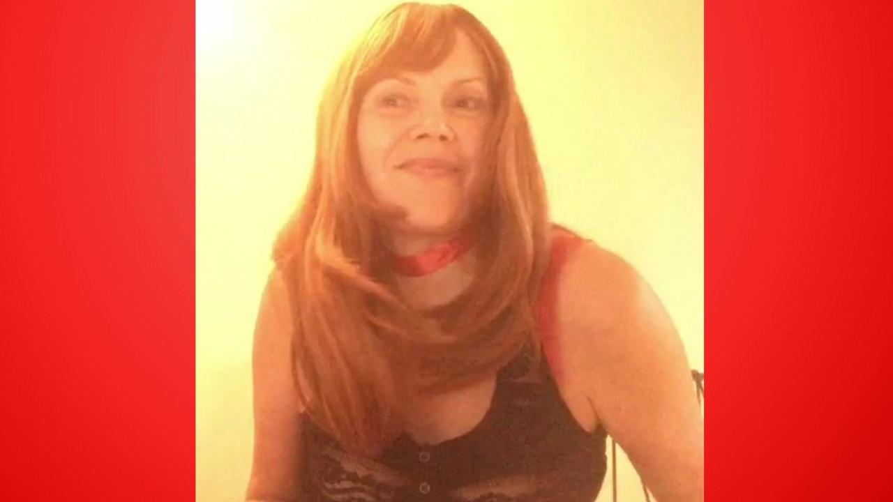 Webcam chat profile for LindaRed: Cooking