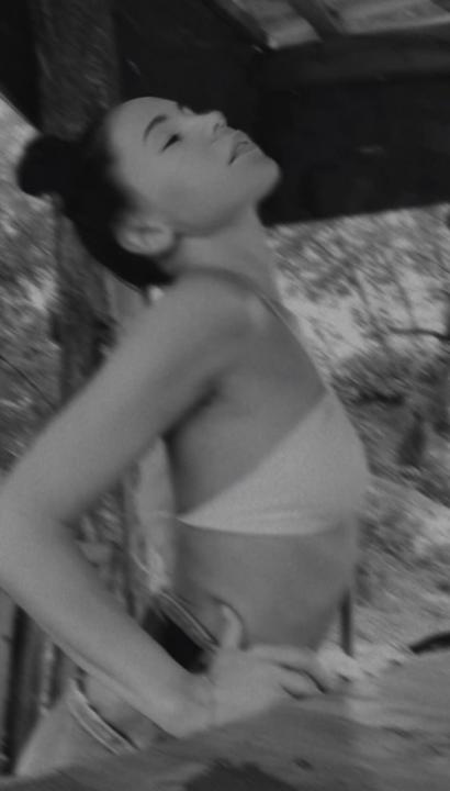 Webcam chat profile for deserFlower: Dancing