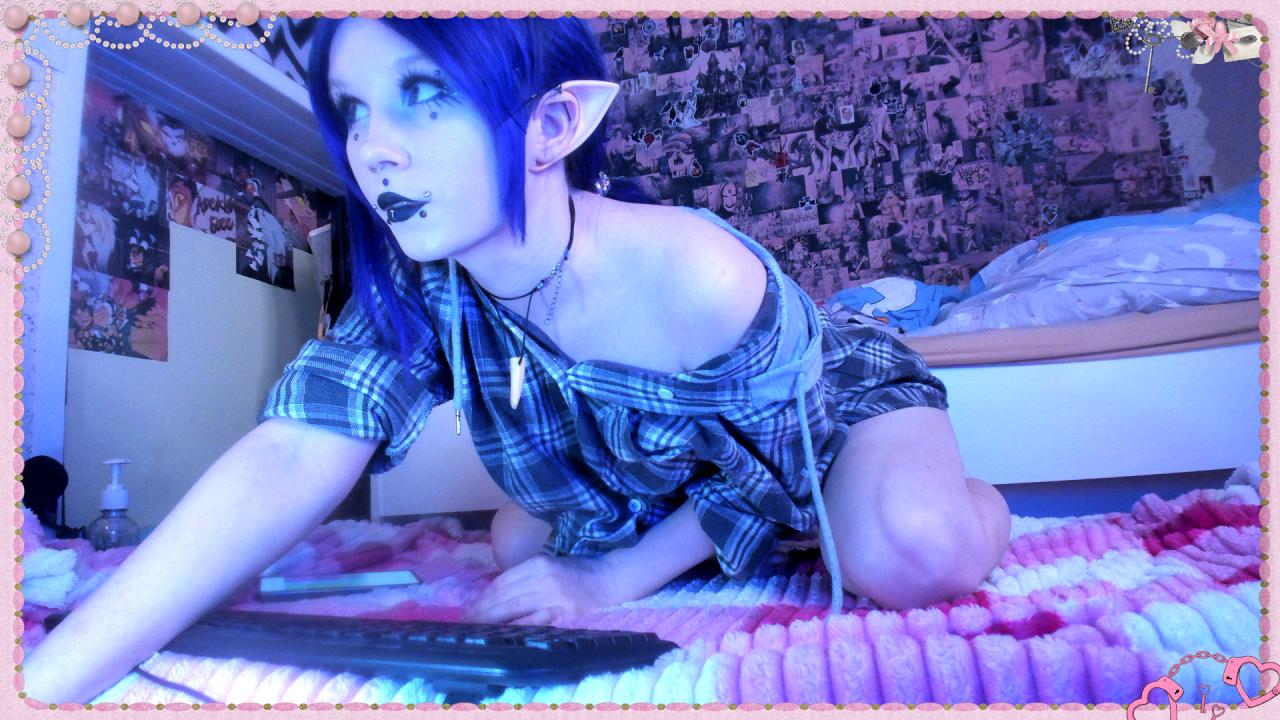 Webcam chat profile for OnyxOdyssey: Lingerie & stockings