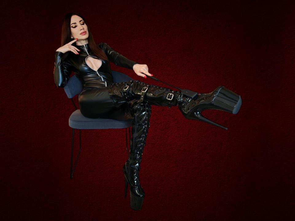 Webcam chat profile for AngelaDevin: Leather