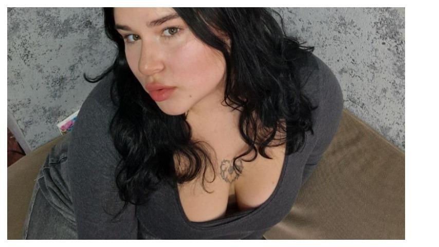 Webcam chat profile for CurvyDaniella: Bondage & discipline