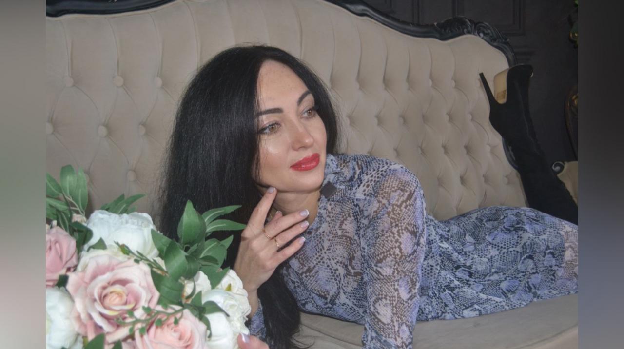 Webcam chat profile for Charlo5tte: Ask about my Hobbies