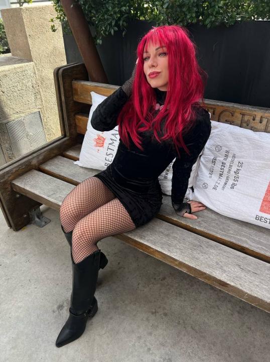 Webcam chat profile for KrissssCharming: Dominatrix