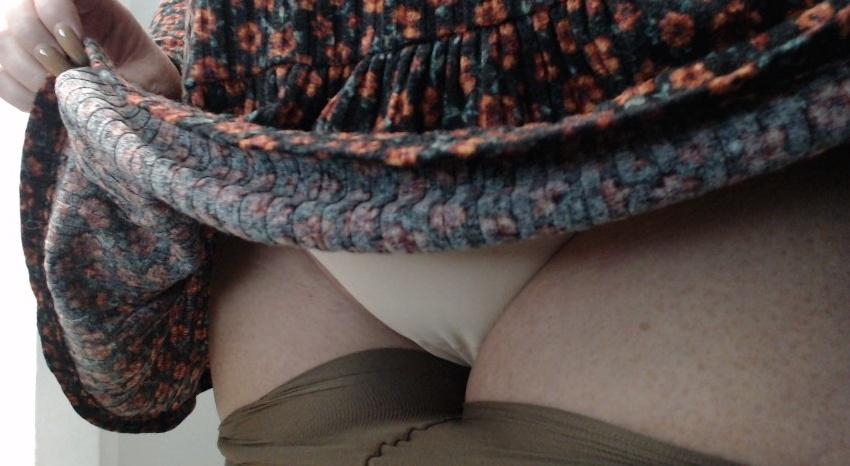 Webcam chat profile for LongggSQUIRT: Lingerie & stockings