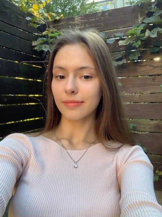 Webcam chat profile for Your1DreamGirl: Ask about my Hobbies