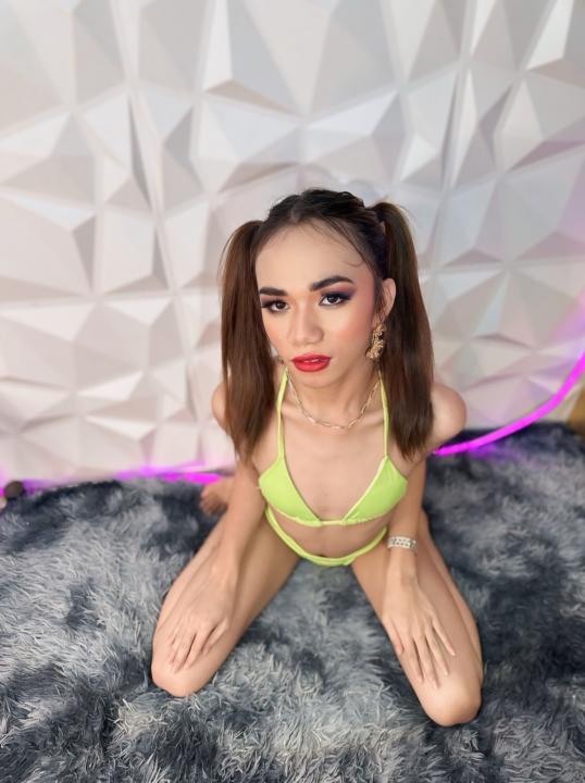 Webcam chat profile for ThonyDawn: Exhibition