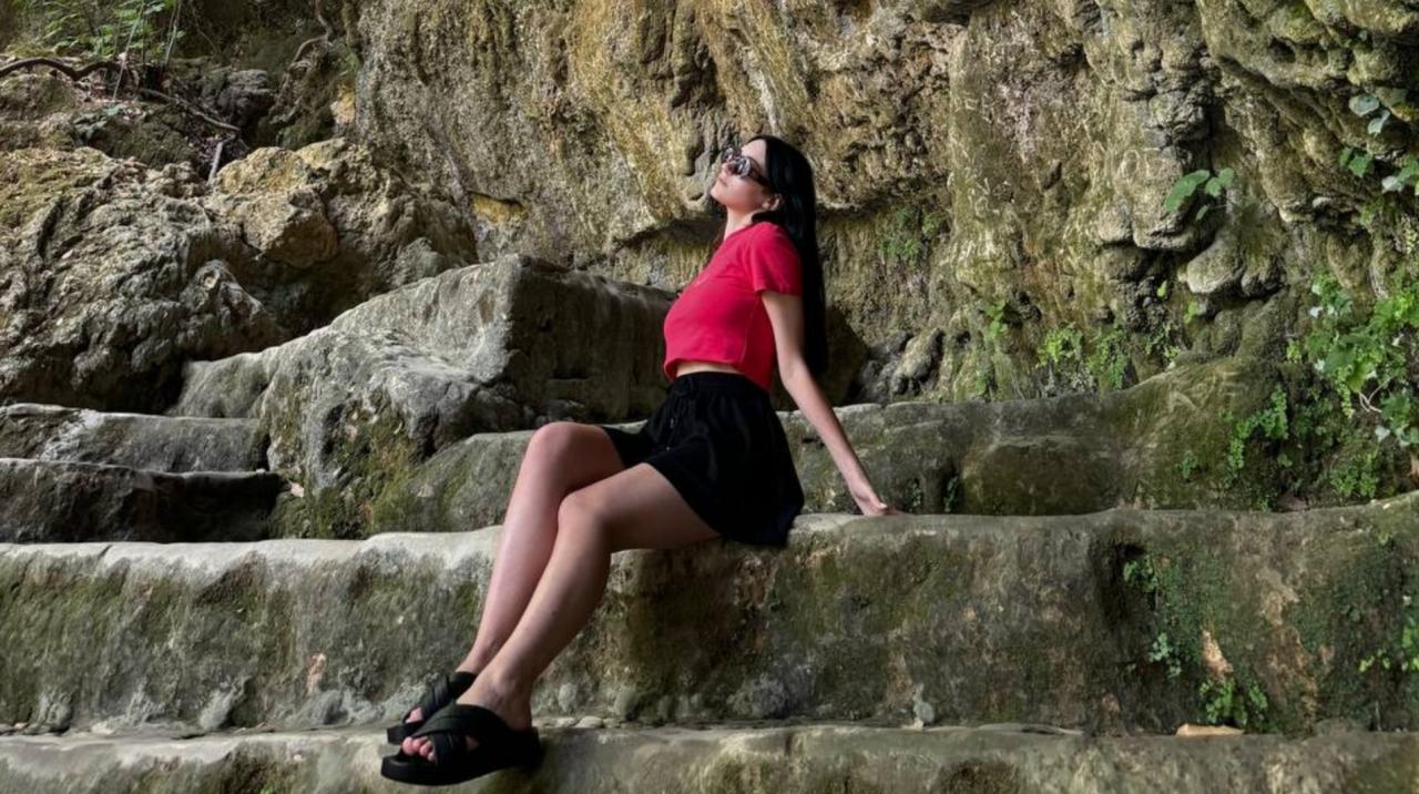 Webcam chat profile for SunshineLana: Conversation