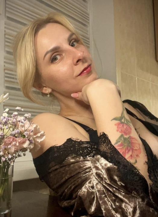 Webcam chat profile for MysteriousSoul: Outfits