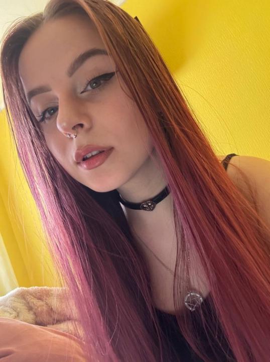 Webcam chat profile for GloriaA: Ask about my Hobbies