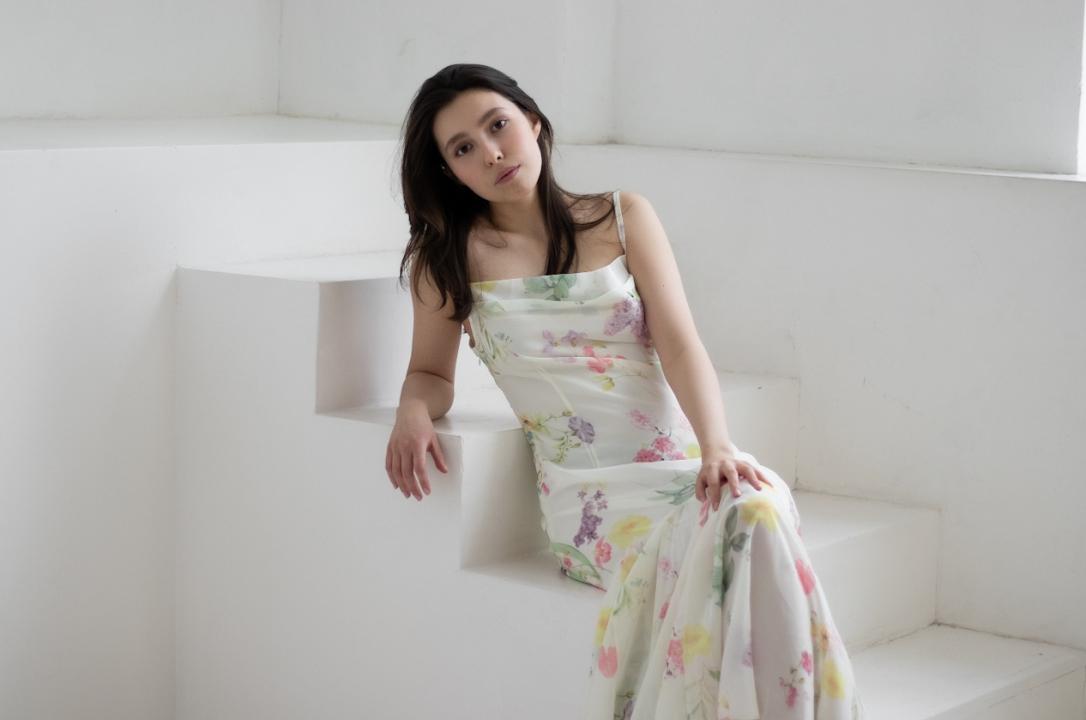 Webcam chat profile for LunaFlower: Legs, feet & shoes