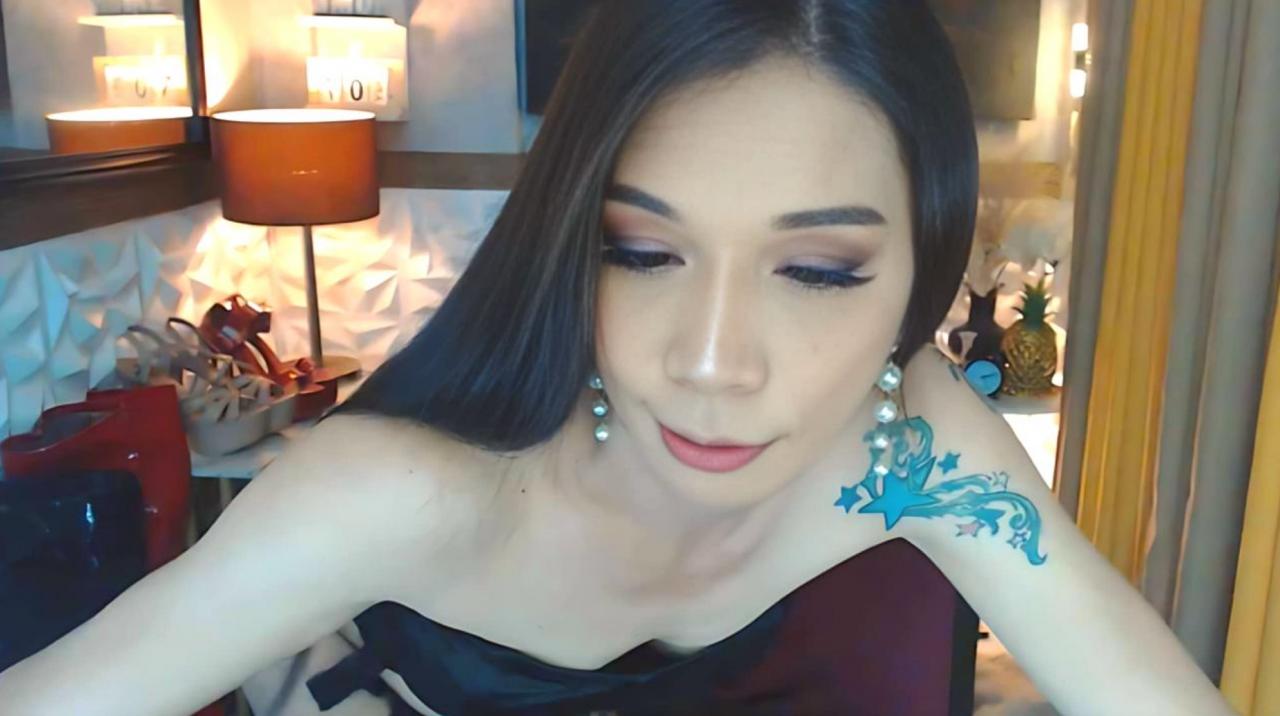 Webcam chat profile for CELINAFOX: Dominatrix